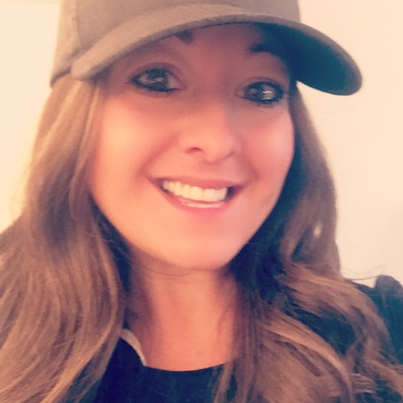 Meet your Posher, Tiffany - Picture 1 of 1